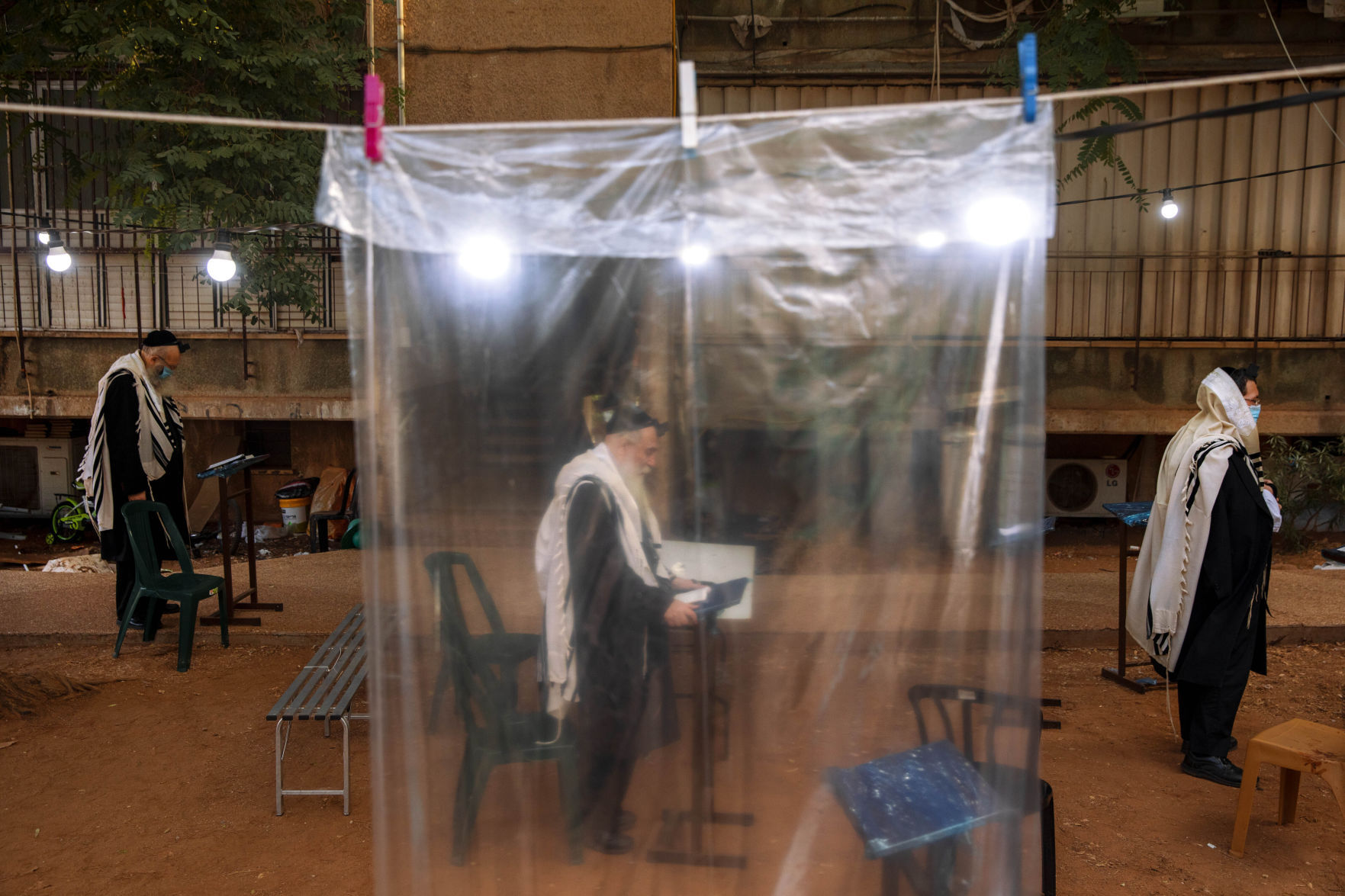 Israel's Haredim reject pandemic restrictions